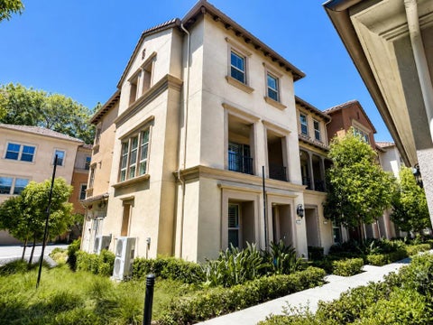 Photo of 560 Saint Remi Terrace #1, Sunnyvale, CA 94085 (MLS # ML82056738)