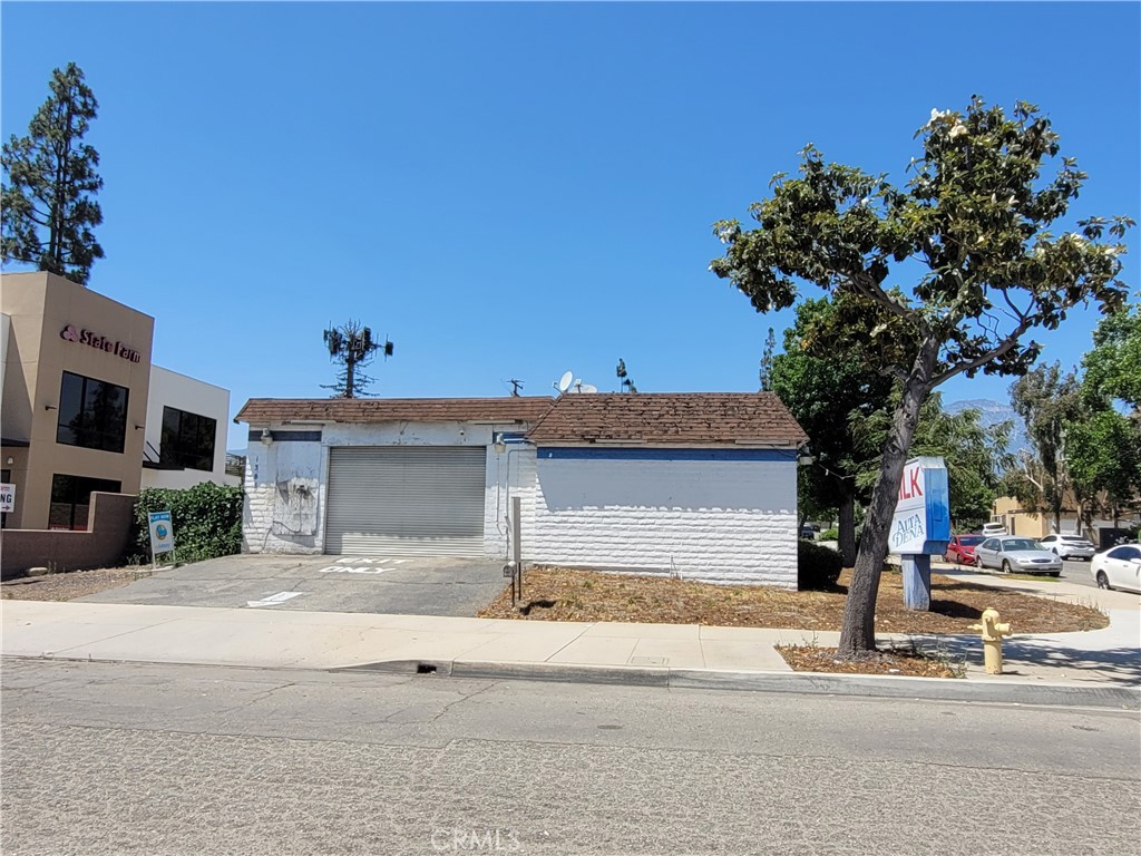 1385 W Foothill Boulevard