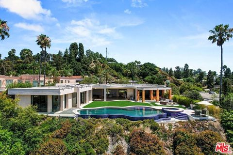 455 Castle Place Beverly Hills CA 90210