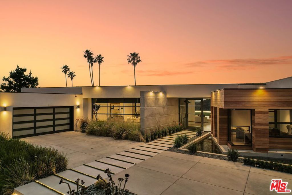 455 Castle Place