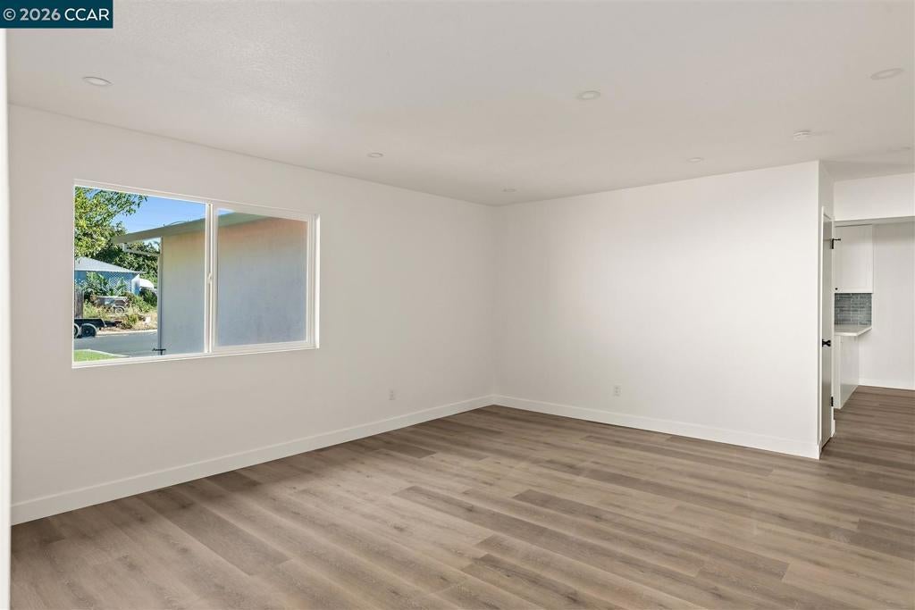 26 Polaris Dr
