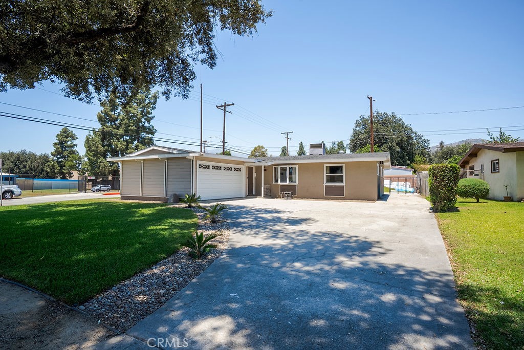 703 E Hollyvale Street