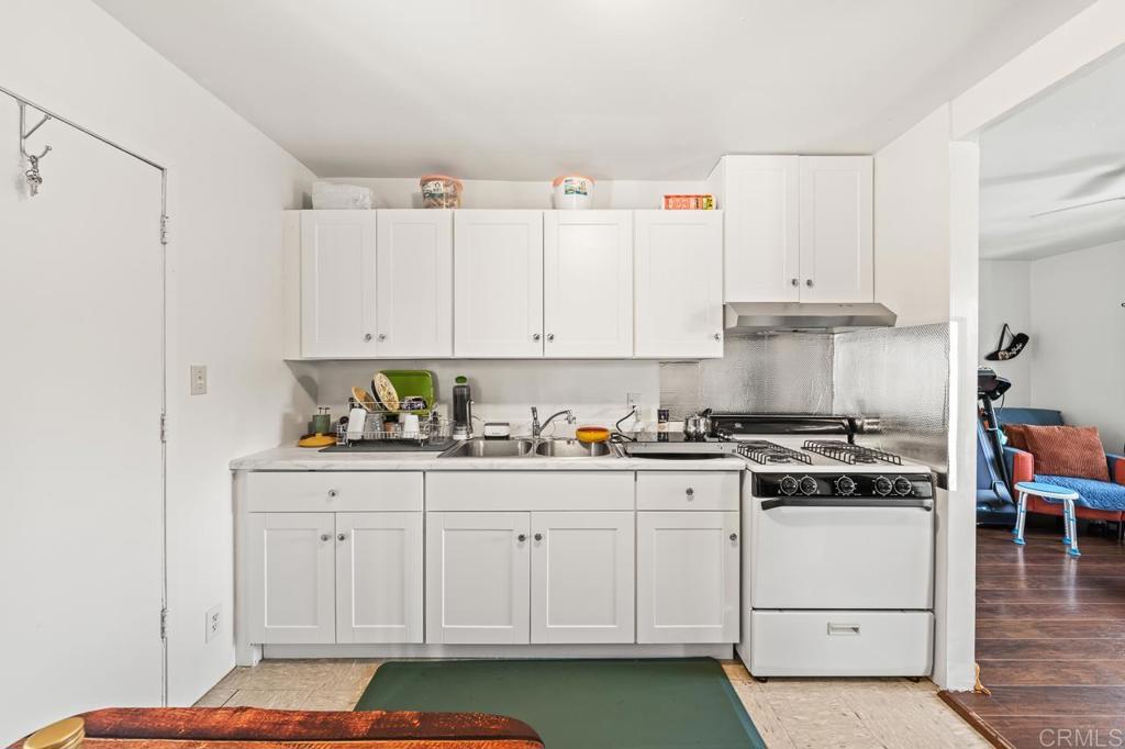 195 Montgomery Street # ABC