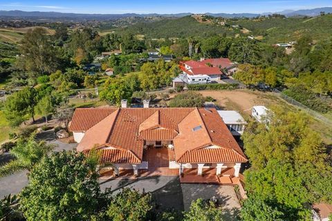 2394 Vista Grande Vista CA 92084