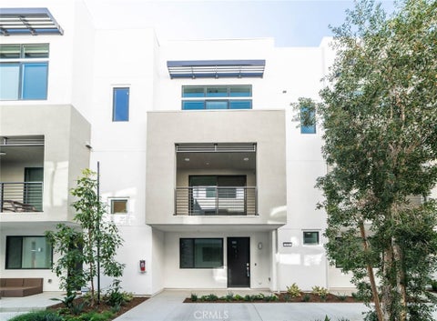 Photo of 331 Lodestar, Tustin, CA 92782 (MLS # OC26222745)