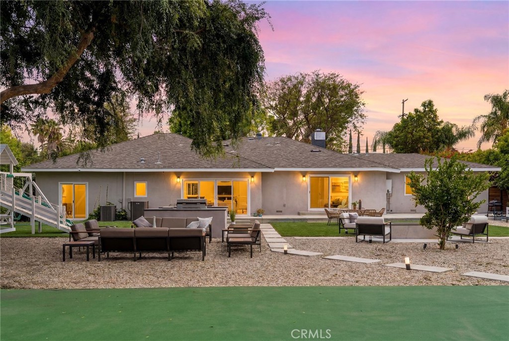 22637 Erwin Street