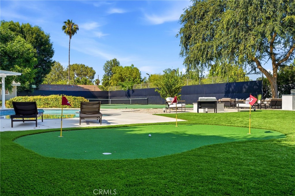 22637 Erwin Street