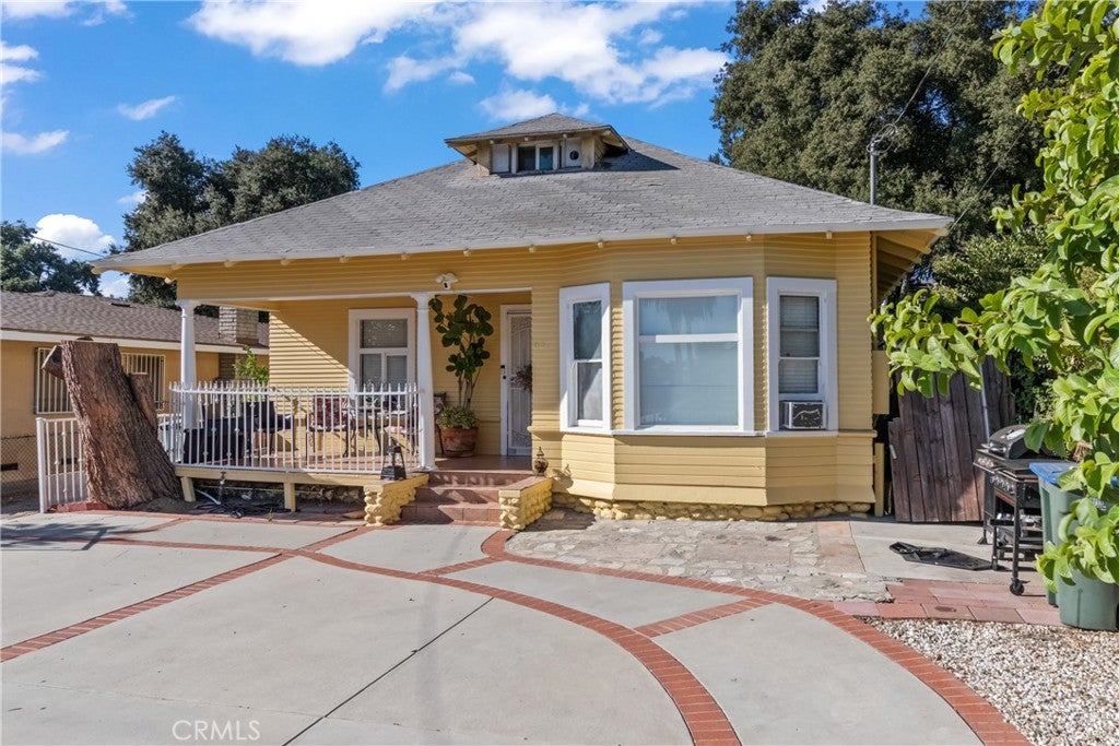 63 Yale Street, Pasadena CA 91103