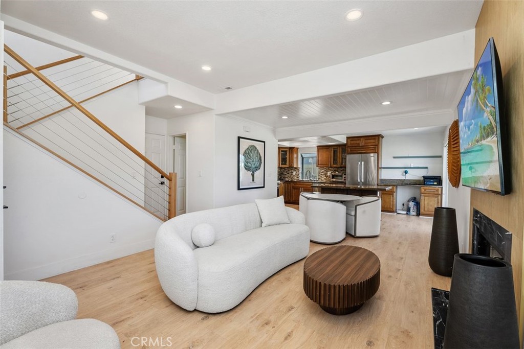 379 Monte Vista Avenue A