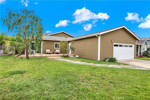 Photo of 329 Colleen Place, Costa Mesa, CA 92627 (MLS # OC25227765)