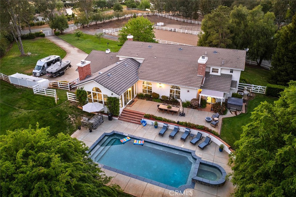 38500 Calle Pimienta