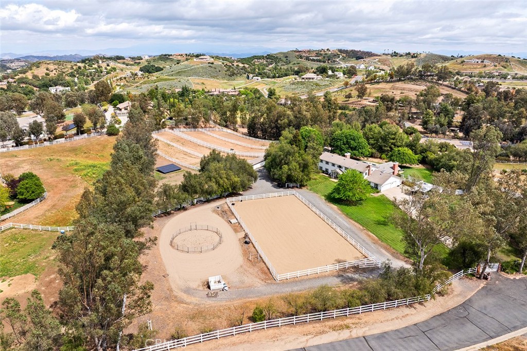 38500 Calle Pimienta