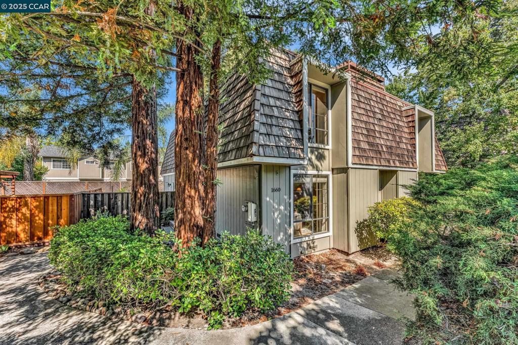 Priced to sell! This move-in-ready Walnut Creek home offers comfort, style, and an unbeatable location. Located near 680 and minutes from downtown, commuting or enjoying the Bay Area is a breeze. The entry-level boasts an updated kitchen with a gas range, modern lighting, and laminate floors that flow into a sunny living room area with a cozy gas fireplace. A convenient half bath with laundry is also downstairs. Upstairs, you’ll find two spacious bedrooms each with great closet space and a full bath with dual sinks. Also enjoy a backyard retreat complete with a storage shed and lush landscaping, ideal for gardening, entertaining, or simply unwinding, all in a well-maintained community near Bart, dining, and shopping!
