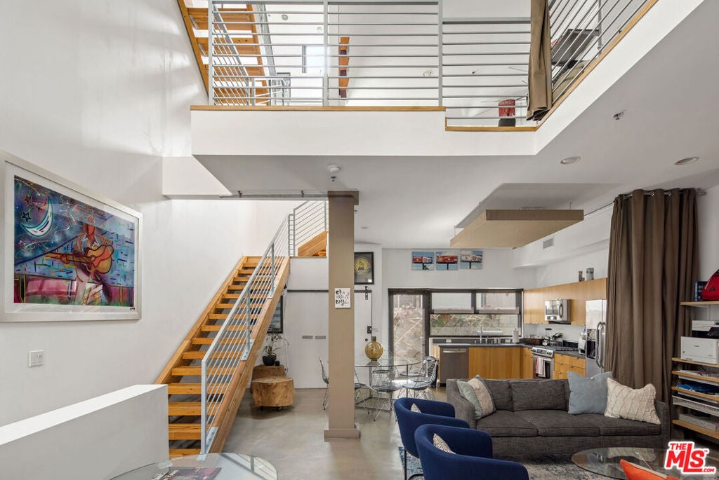 815 Hampton Drive