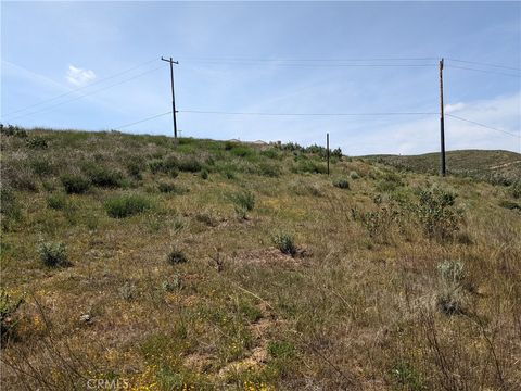 Photo of 0 Vac Ridge Road, Castaic, CA 91384 (MLS # SR26012684)