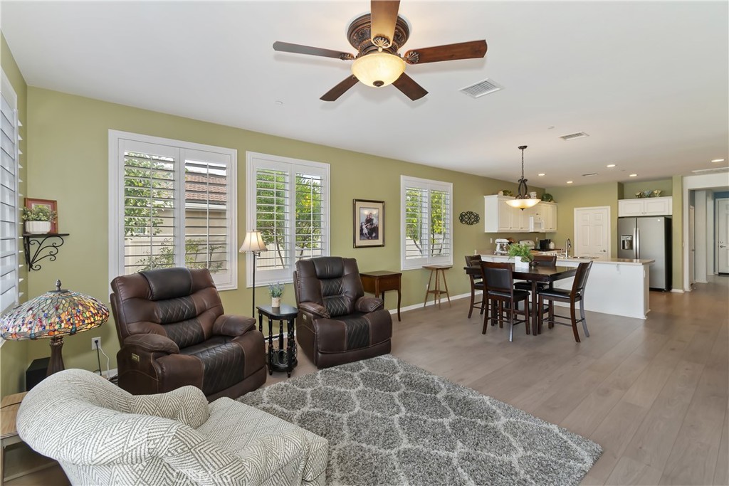 Four Seasons - Residential