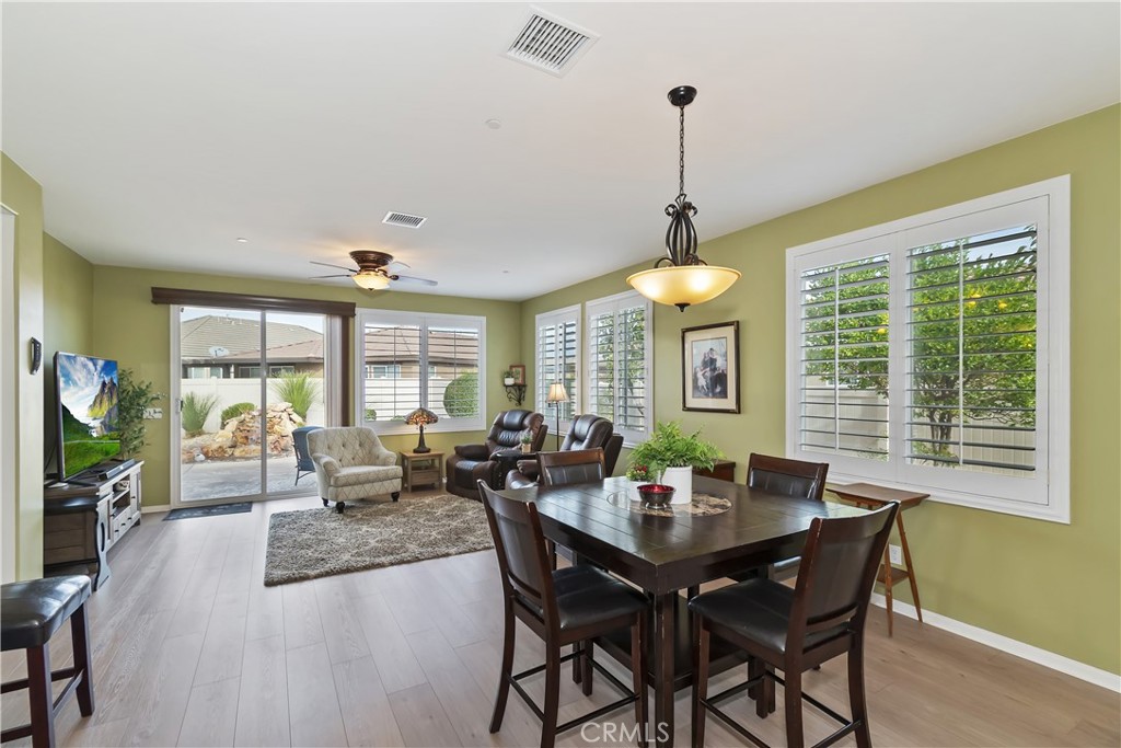 Four Seasons - Residential