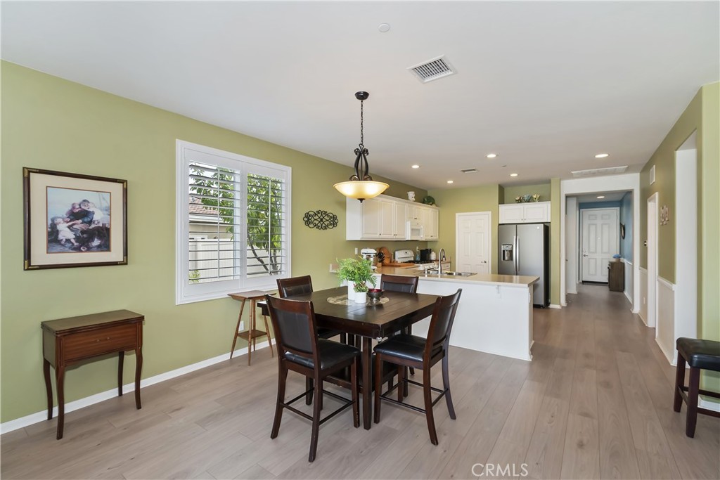 Four Seasons - Residential