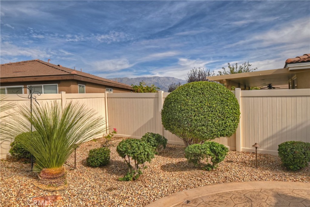 Four Seasons - Residential