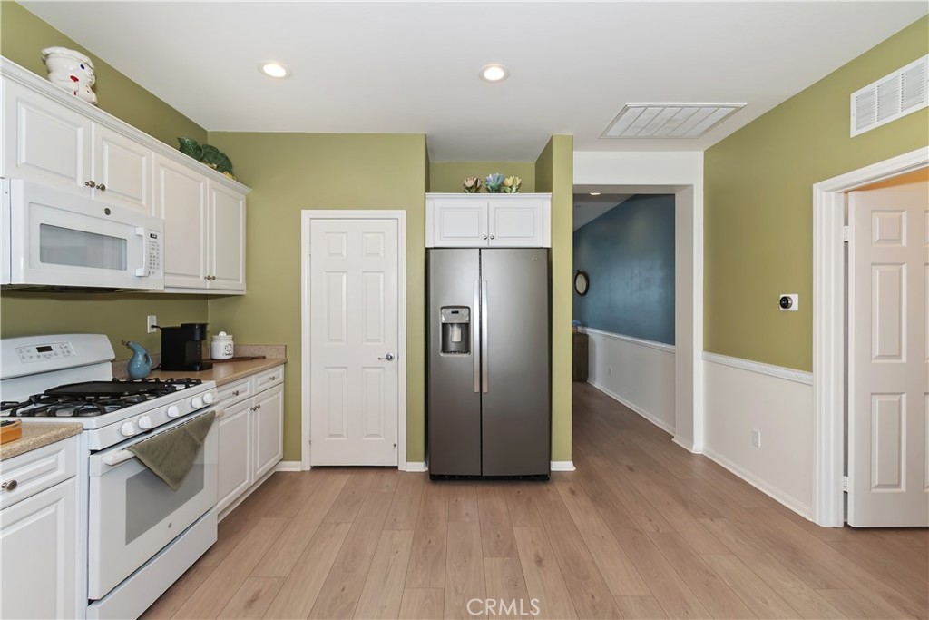 Four Seasons - Residential