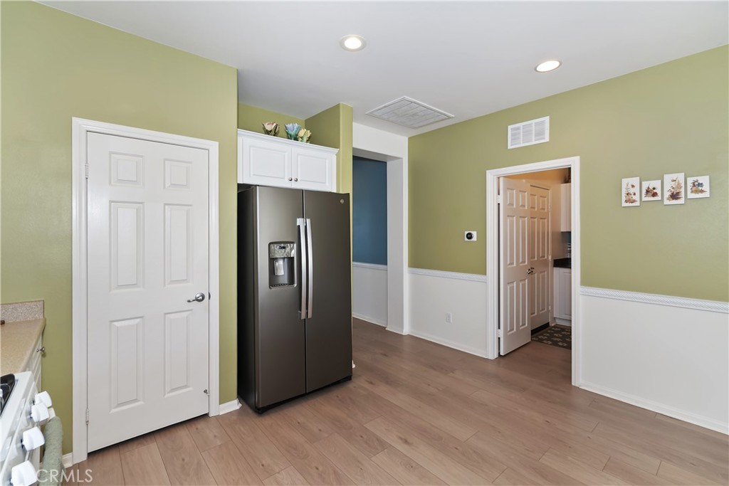 Four Seasons - Residential