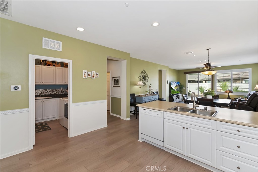 Four Seasons - Residential