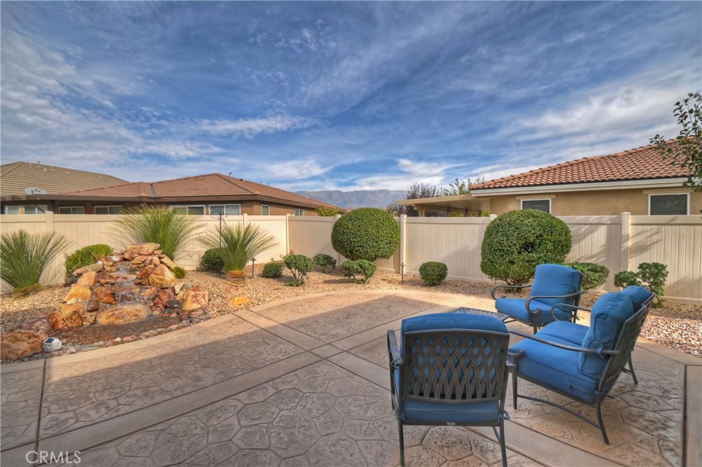 Four Seasons - Residential