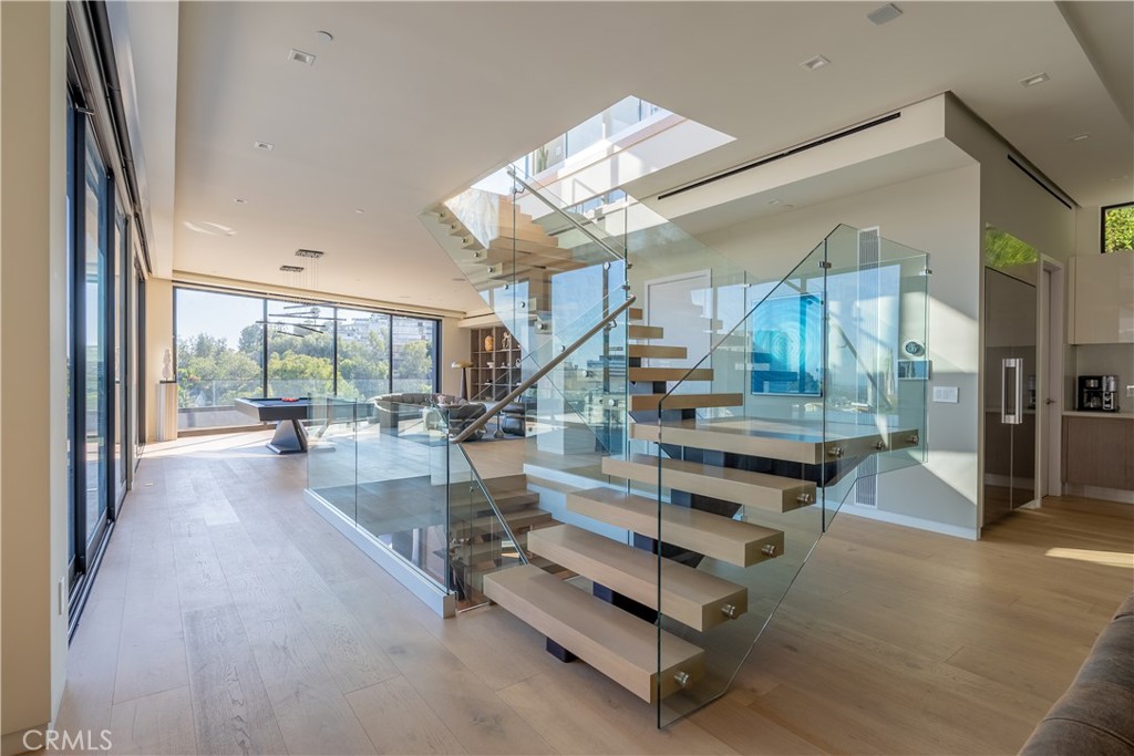 Properties 4 1947 Glencoe Way