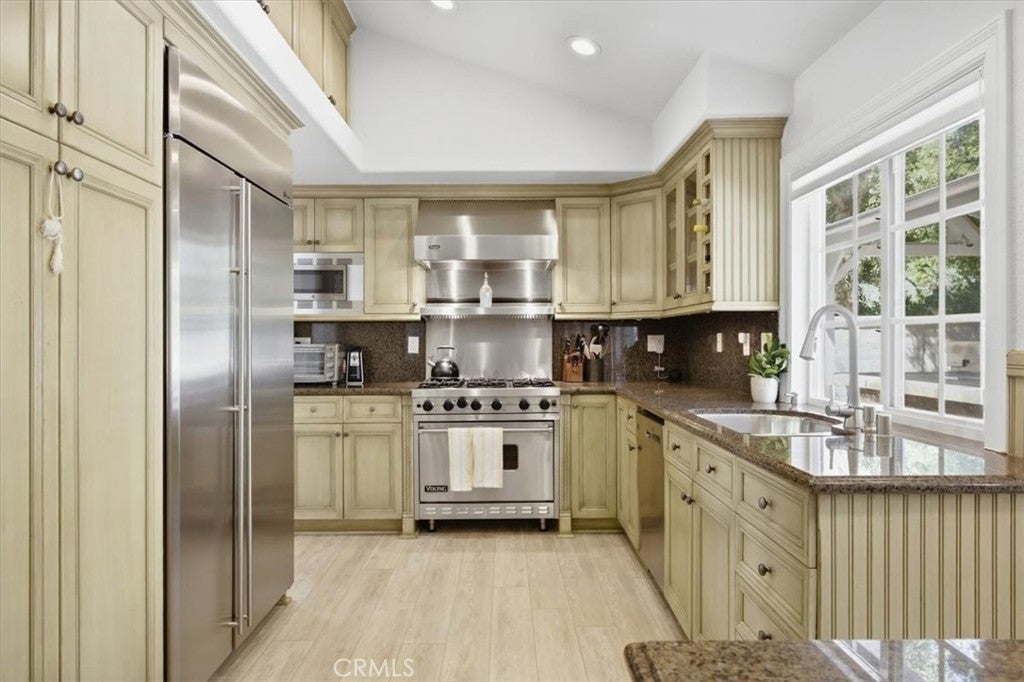 8 Lexington Way, Coto de Caza CA 92679 - Photo 12