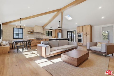 Photo of 4414 Westlawn Avenue, Los Angeles, CA 90066 (MLS # 26859063)
