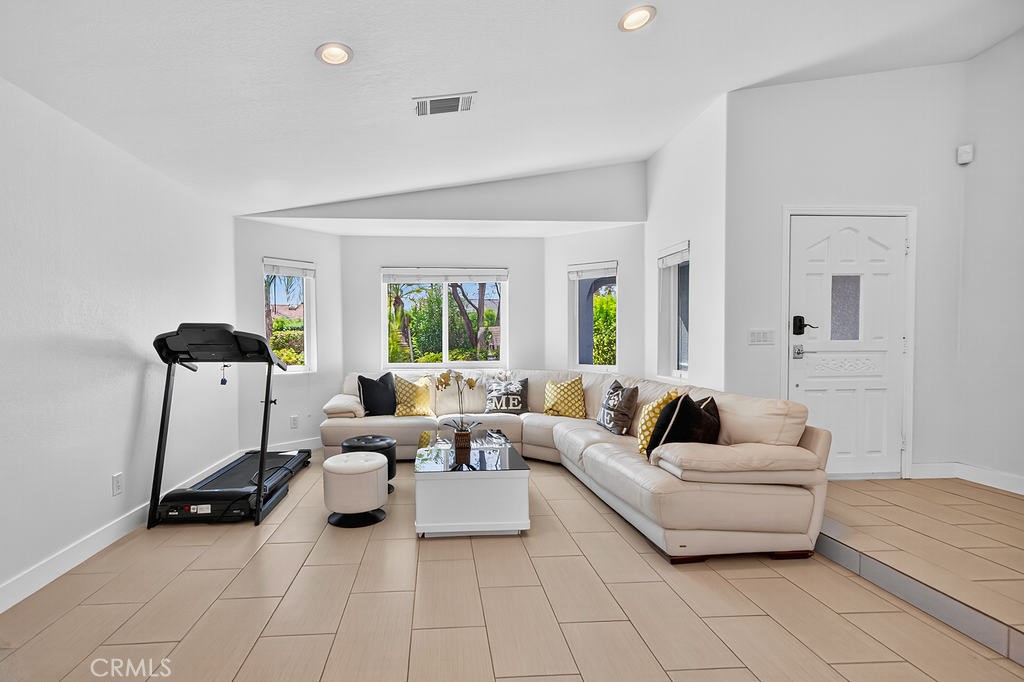 Panorama (33545) - Residential Lease