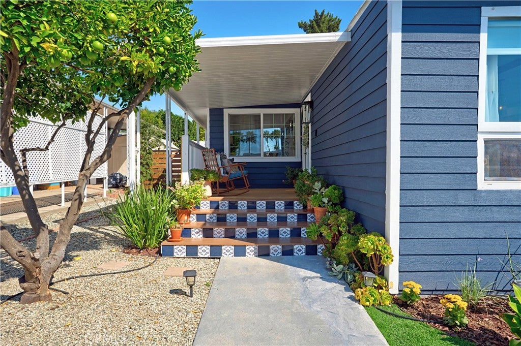 1120 E Mission Road 33