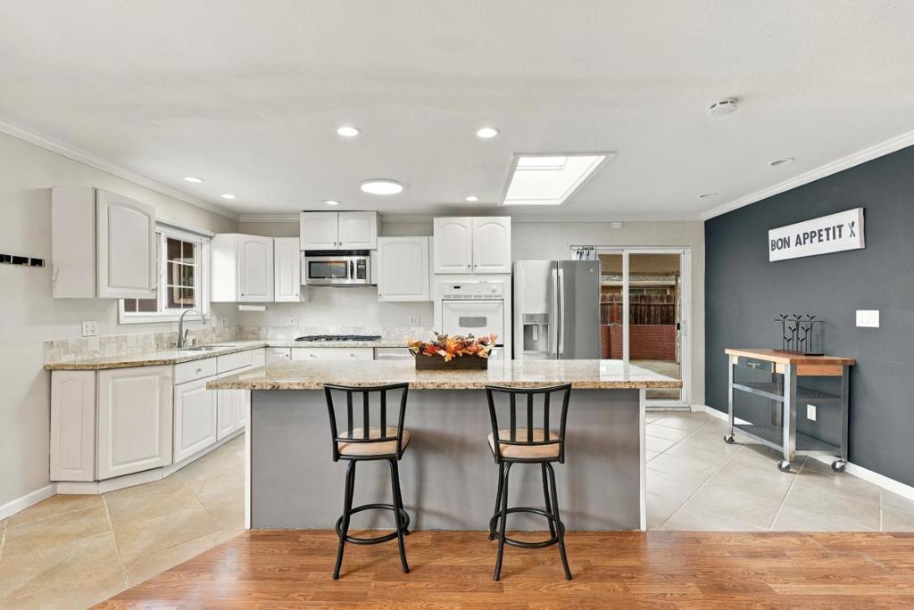 419 El Cajon Drive