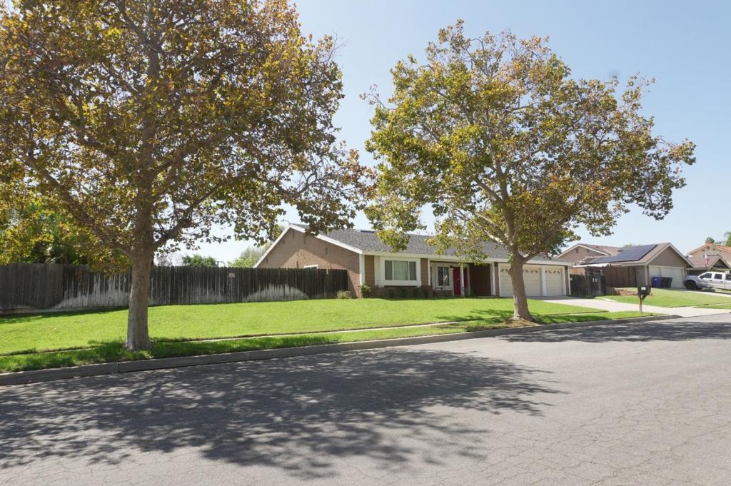 2108 N Apple Avenue