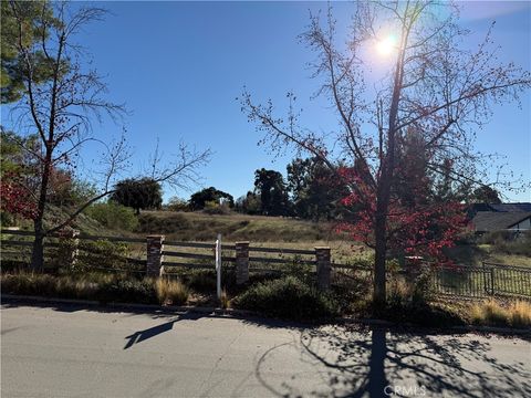Photo of 9110 Oak Creek Rd, Cherry Valley, CA 92223 (MLS # IG25276166)