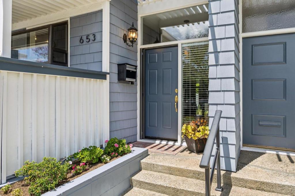 653 Fox Court