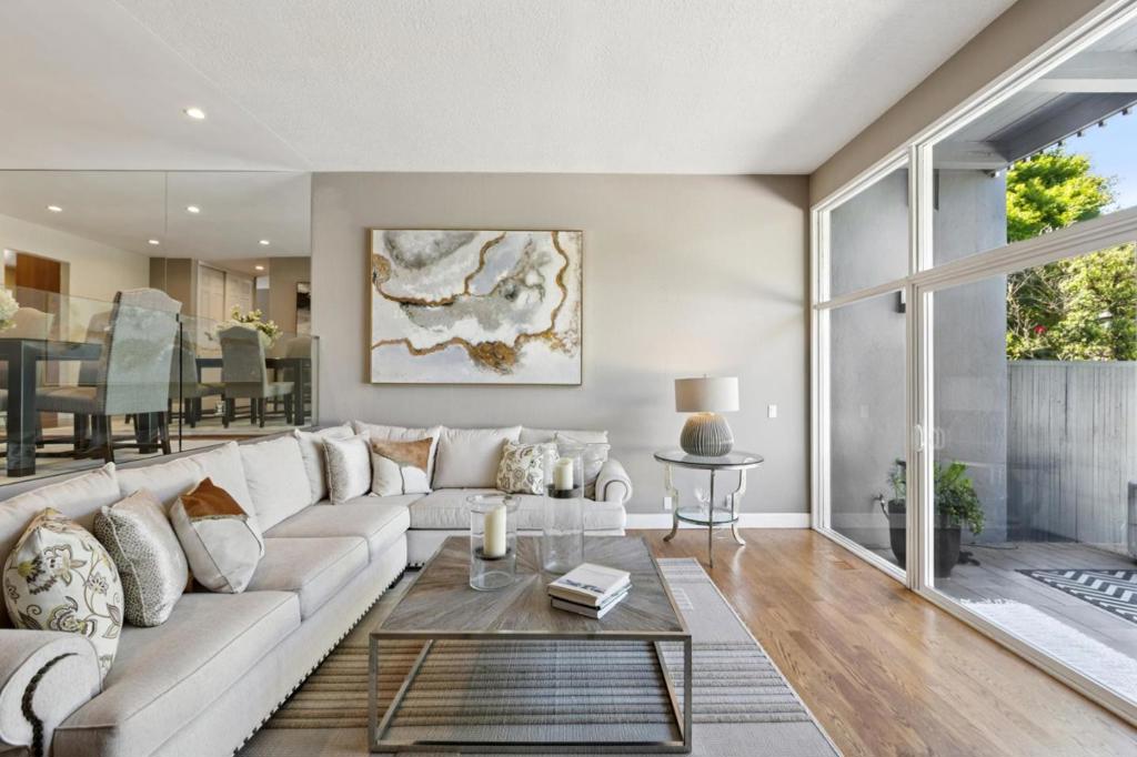 653 Fox Court