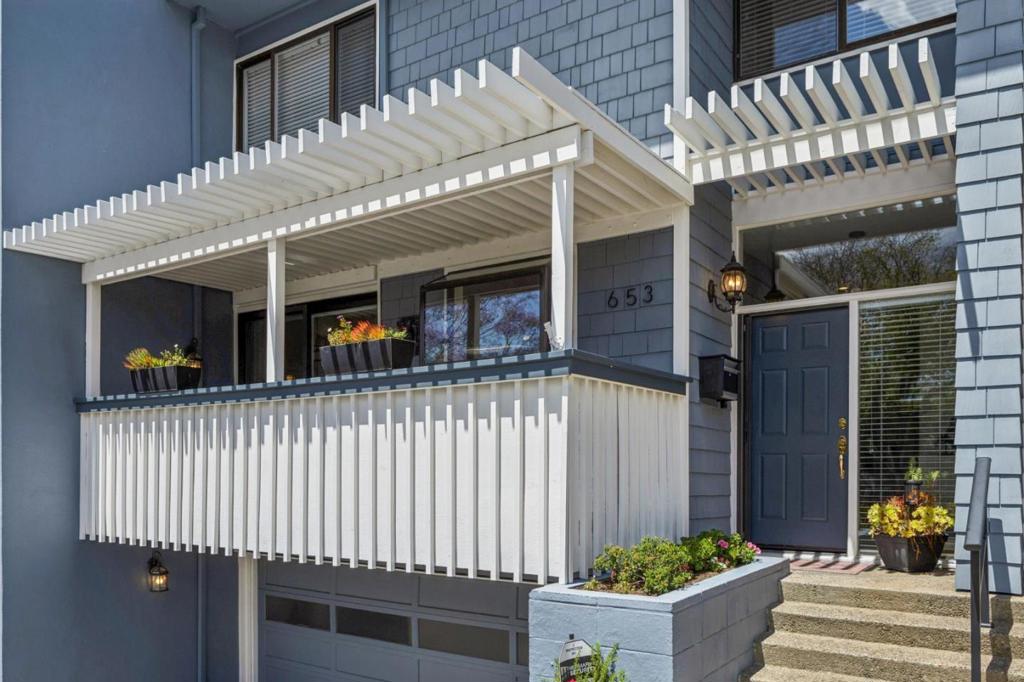 653 Fox Court