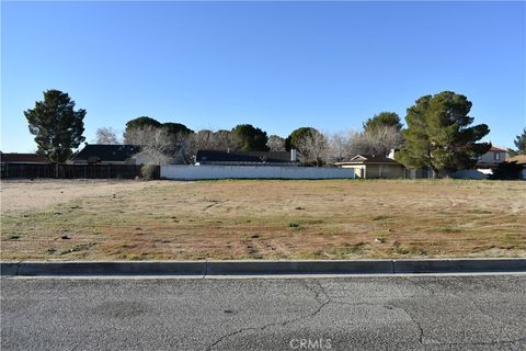 Photo of 14817 Crofton Lane, Helendale, CA 92342 (MLS # HD26035490)