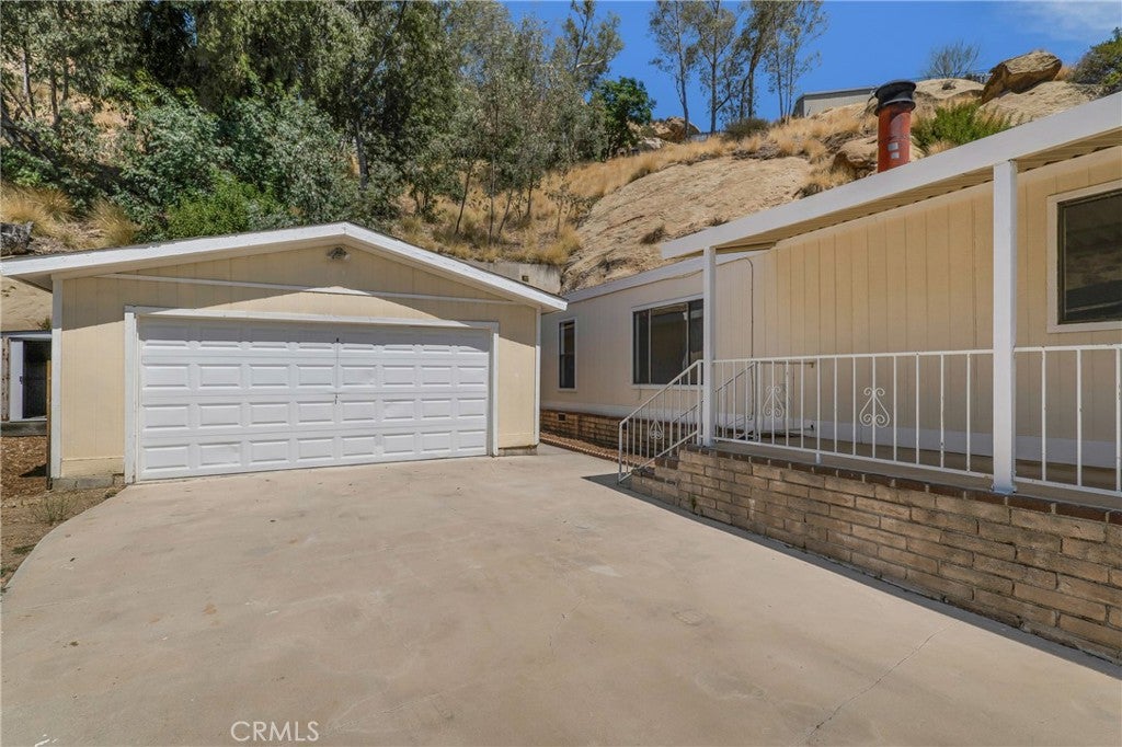 24425 Woolsey Canyon Road 184