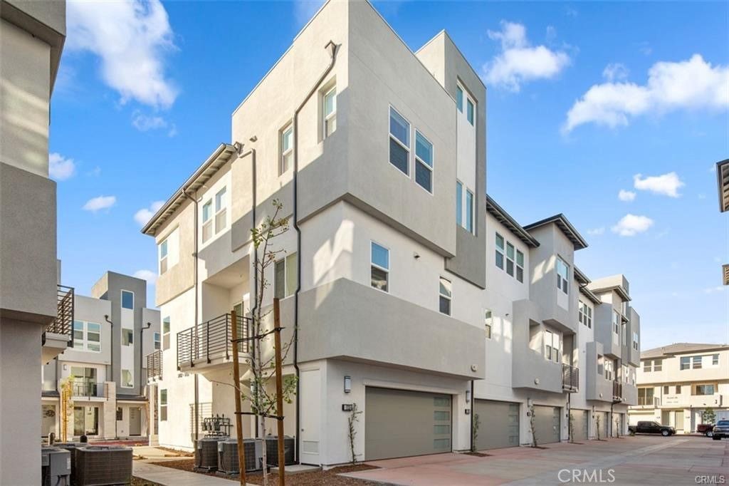 Photo of 1722 W Bushell St, Anaheim, CA 92805 (MLS # OC25239699)