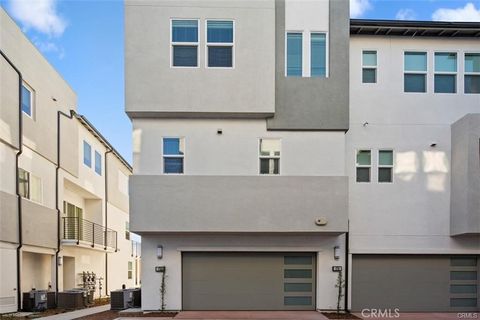 Photo of 1722 W Bushell St, Anaheim, CA 92805 (MLS # OC25239699)