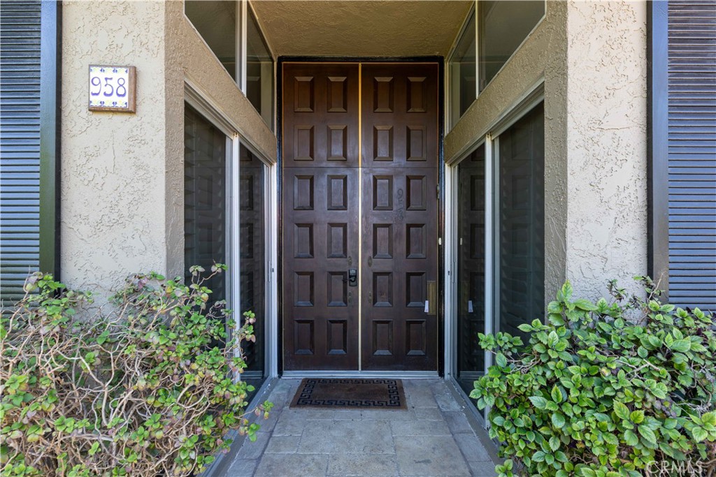 958 Palo Verde Avenue