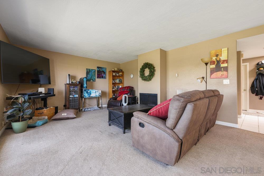 2348 La Costa Ave 415