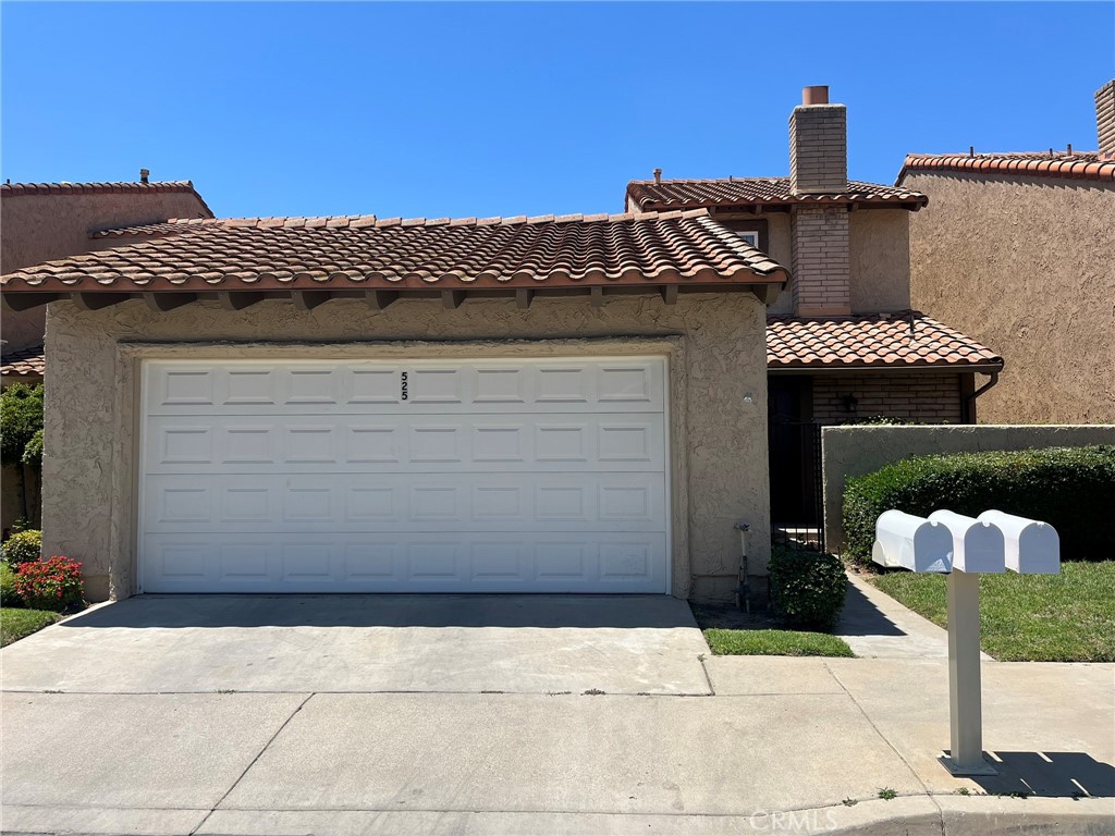 Welcome to your new home in the highly sought-after gated community of Granada Park, Placentia. This well-maintained single-family residence offers 3 bedrooms and 3 bathrooms, providing comfortable living with a touch of elegance. The kitchen features granite countertops, updated wood flooring, and recessed lighting, creating a modern and inviting space.
The open-concept layout connects the spacious living room, family room, and kitchen, making it ideal for both everyday living and entertaining. The living room includes a cozy fireplace and a sliding door that opens to the courtyard and backyard perfect for relaxing or enjoying outdoor gatherings.
Residents of Granada Park enjoy a variety of amenities, including a swimming pool, spa, two tennis courts, basic cable with Wi-Fi, trash service, and a clubhouse designed to enhance a convenient and comfortable lifestyle.
The community is centrally located near Brea Mall, the 91 and 57 freeways, top-rated schools, City Hall, the police station, and the library, offering both accessibility and peace of mind. No smoking allowed. Tenant to pay utilities and renter's insurance.