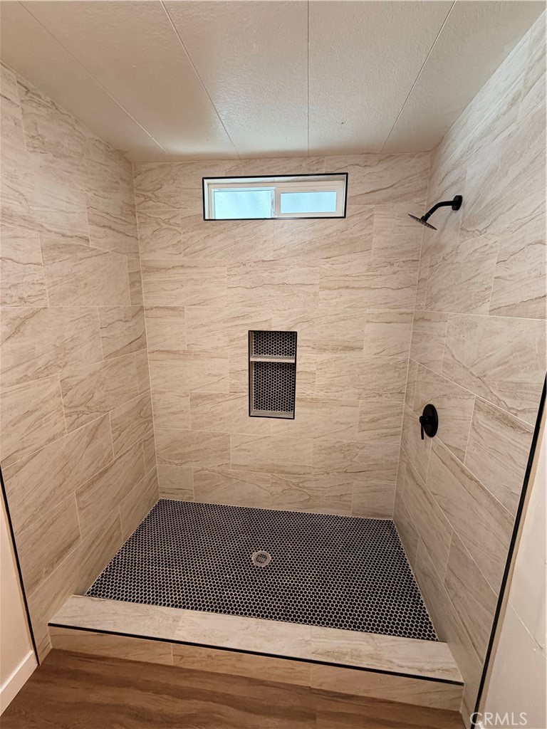 20683 Waalew Rd B163