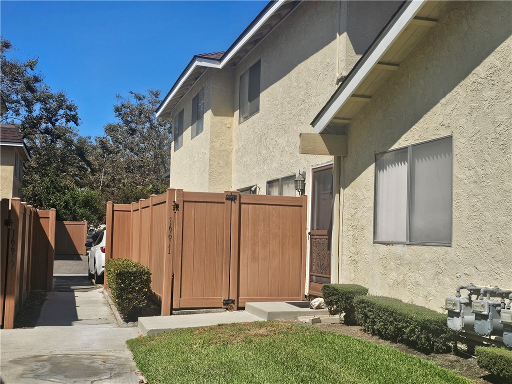 16611 Shenandoah Avenue