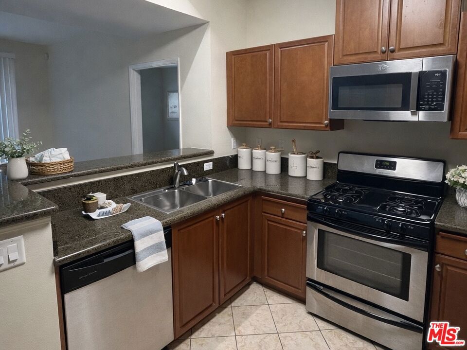 13941 Sherman Way 204