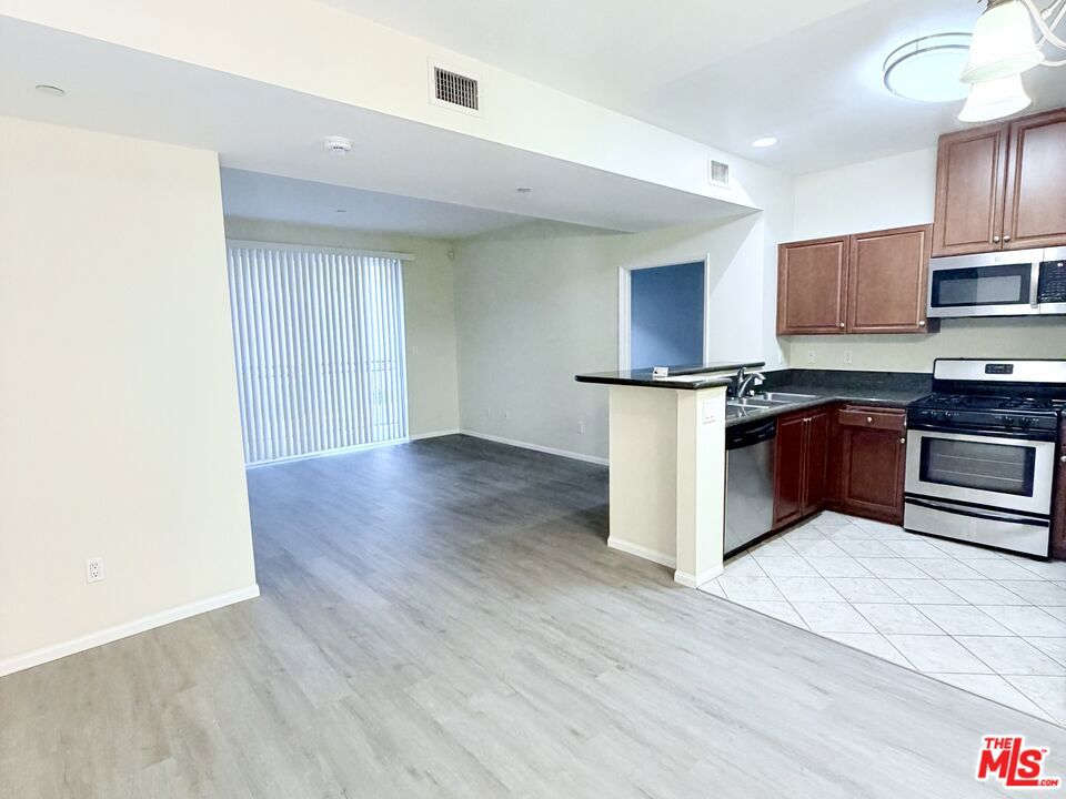 13941 Sherman Way 204