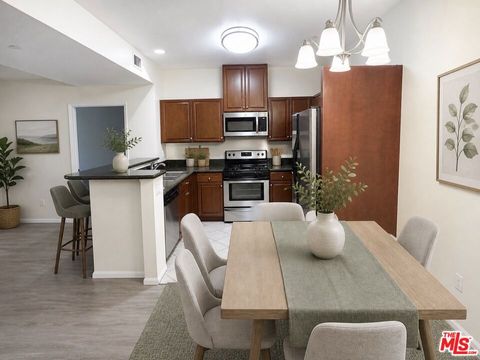 Photo of 13941 Sherman Way #204, Van Nuys, CA 91405 (MLS # 26829771)